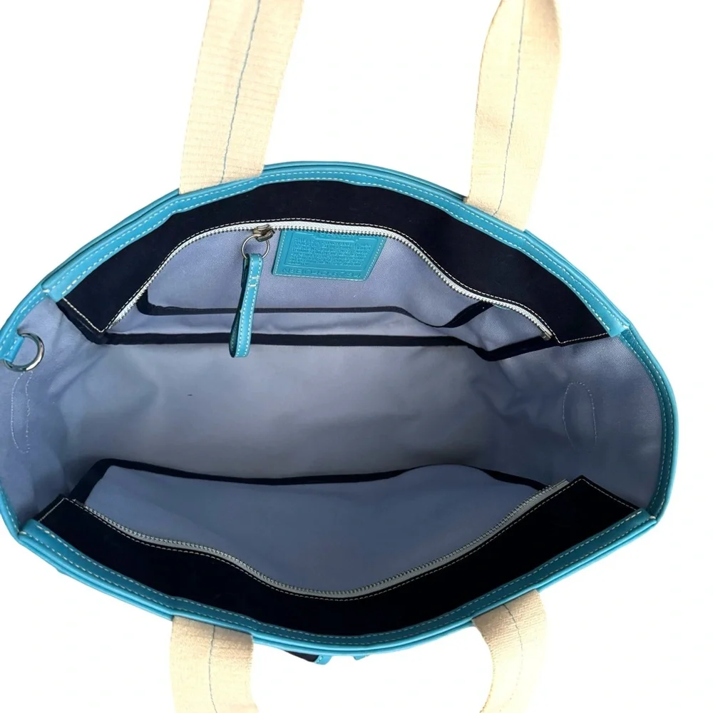 Coach hampton navy